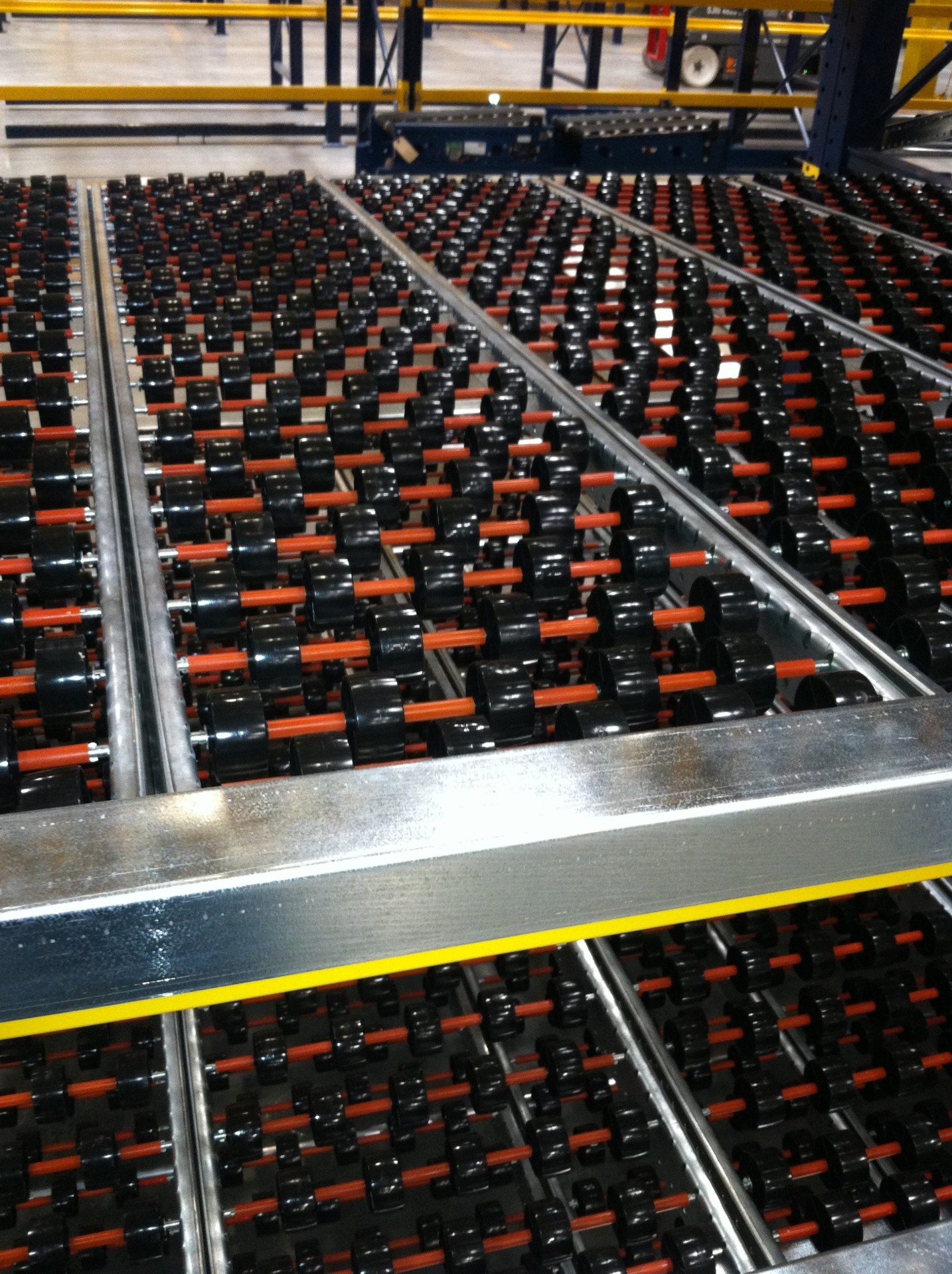 Carton Flow Rack - Industrial Warehouse Racking in Miami
